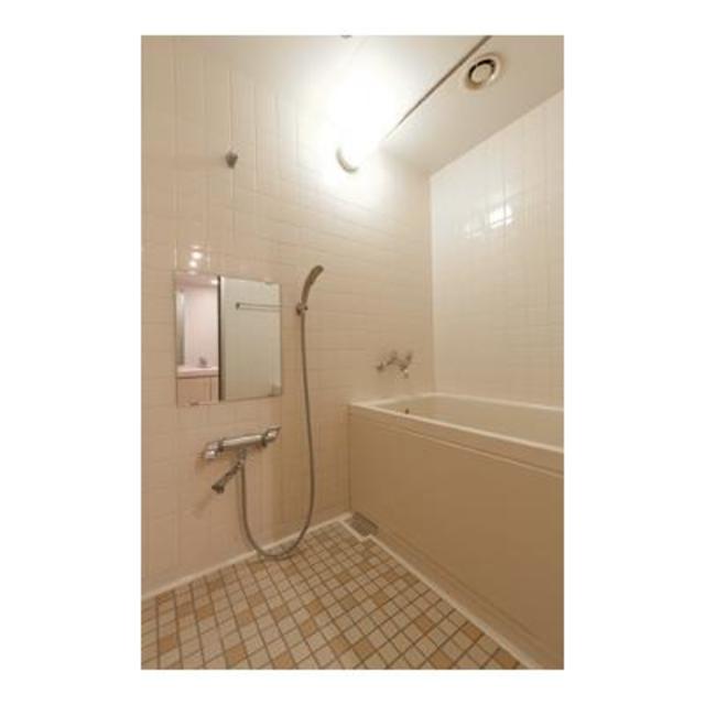 バス・シャワールーム　※写真は同タイプ住戸です。