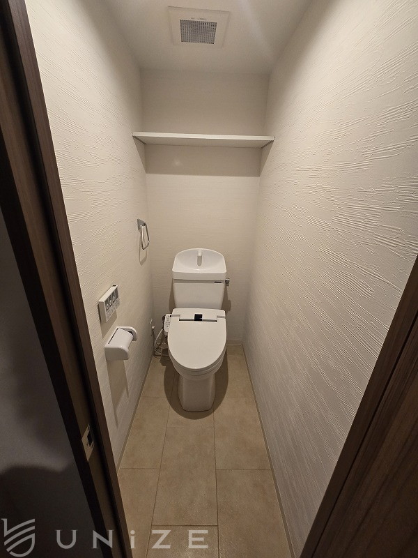 地下鉄南北線 澄川駅 徒歩10分 4階建 築9年のトイレ写真