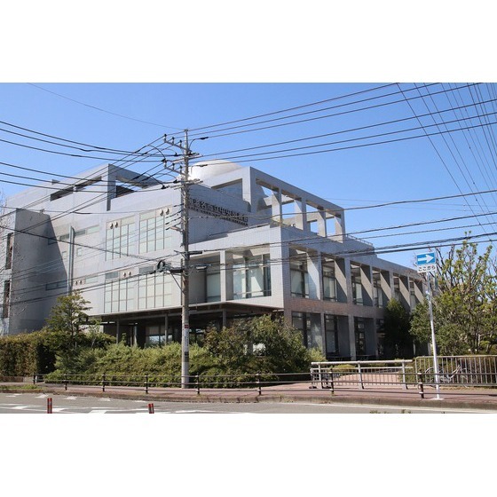 図書館　海老名市立中央図書館（図書館）まで420m