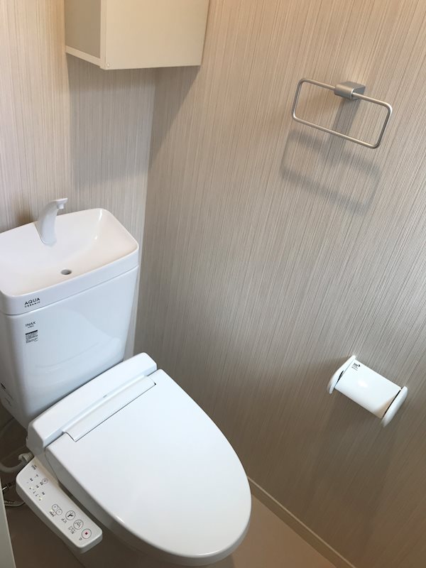 グリーンライン 日吉本町駅 徒歩9分 2階建 築3年のトイレ写真