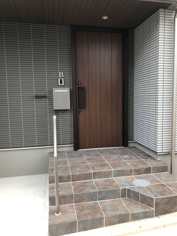 グリーンライン 日吉本町駅 徒歩9分 2階建 築3年の玄関写真