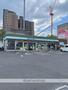 コンビニ　ファミリーマート（コンビニ）まで469m
