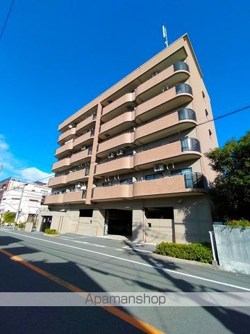 クロスロードの外観写真