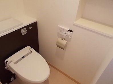 トイレ　別号室の写真です（現状を優先します）