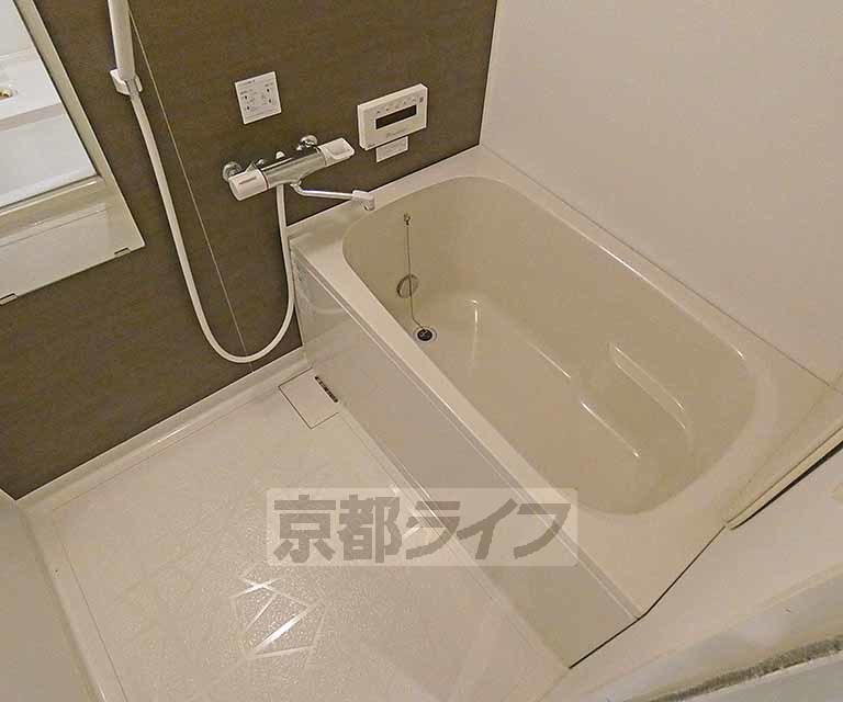 叡山電鉄鞍馬線 岩倉駅 徒歩14分 2階建 築13年の風呂写真