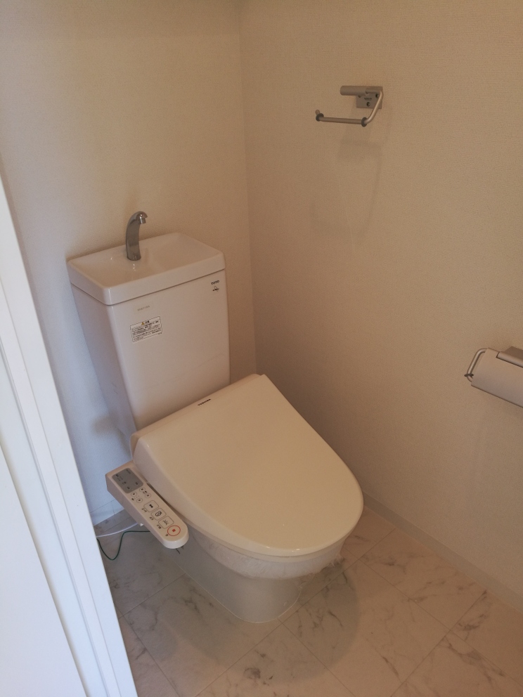 レジディア西新のトイレ写真