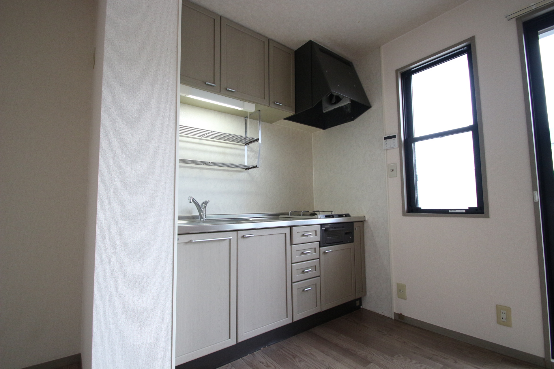 キッチン　同建物別号室