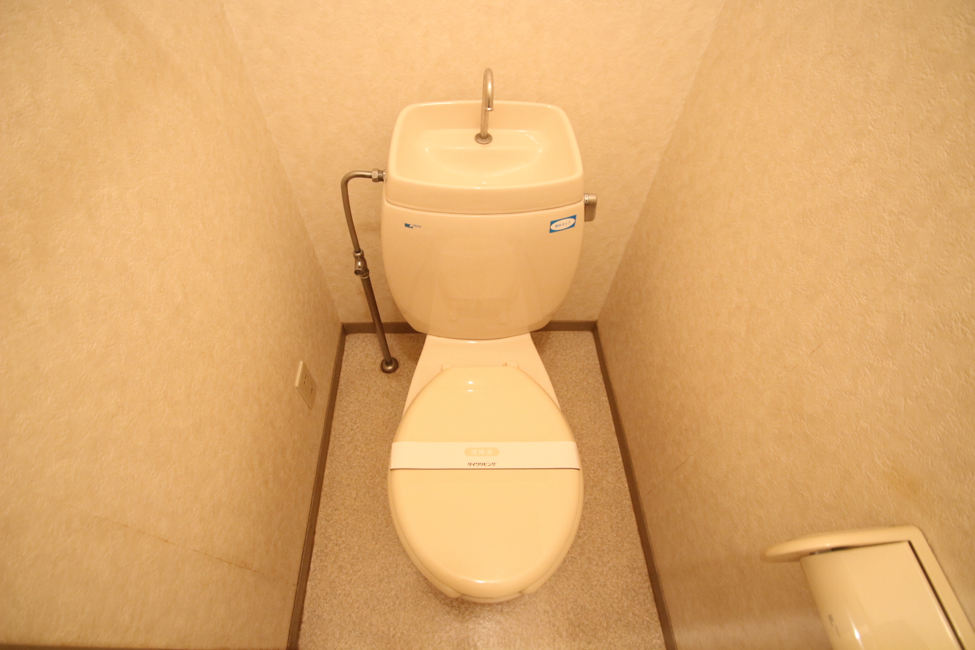 トイレ　同建物別号室