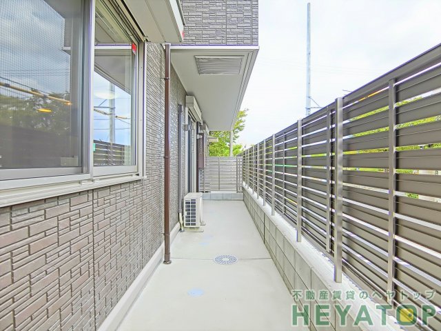 バルコニー　広々としたテラス