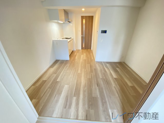 RISING Maison 本町橋の居間写真