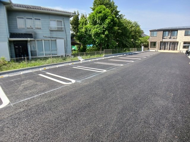 駐車場　駐車場完備です