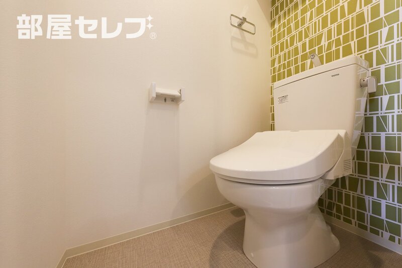 オープンブルーム八田StationFrontのトイレ写真