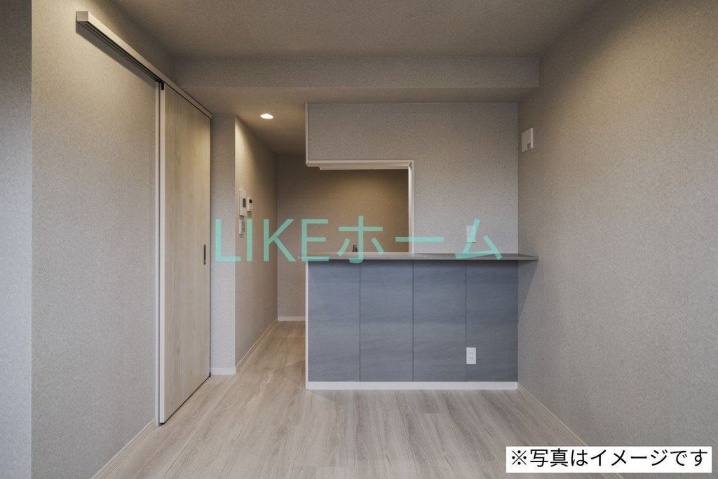 robot home 原木中山の居間写真