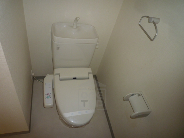 ドゥーエ江坂1のトイレ写真