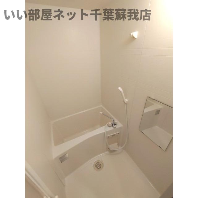バス・シャワールーム　落ち着いた空間のお風呂です