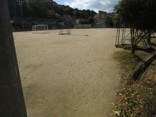 小学校　海田町立海田南小学校（小学校）まで607m