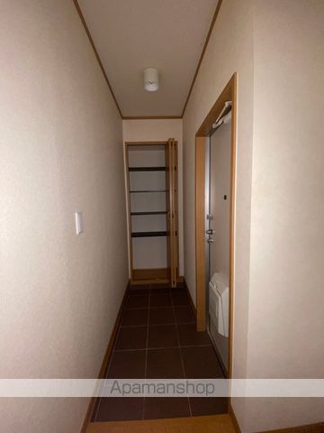 ニューガーデン壱番館の玄関写真