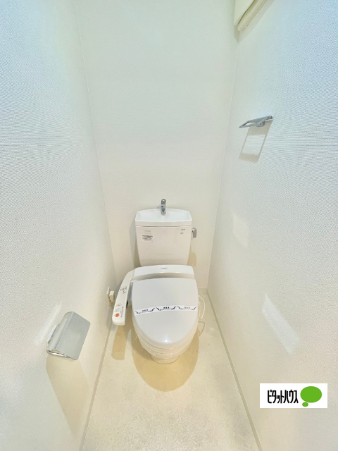 地下鉄谷町線 天満橋駅 徒歩7分 14階建 築17年のトイレ写真