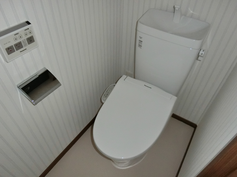 神戸電鉄粟生線 三木駅 徒歩25分 2階建 築7年のトイレ写真