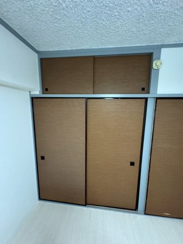 収納　２居室にはそれぞれ収納付