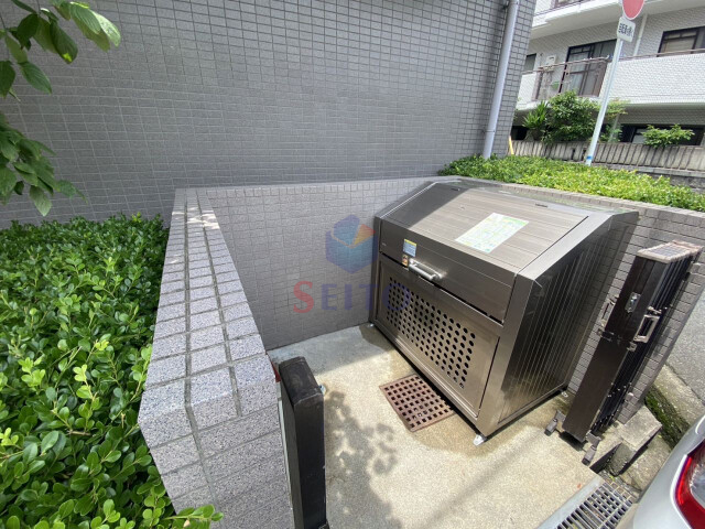阪急宝塚線 岡町駅 徒歩10分 4階建 築32年の外観写真