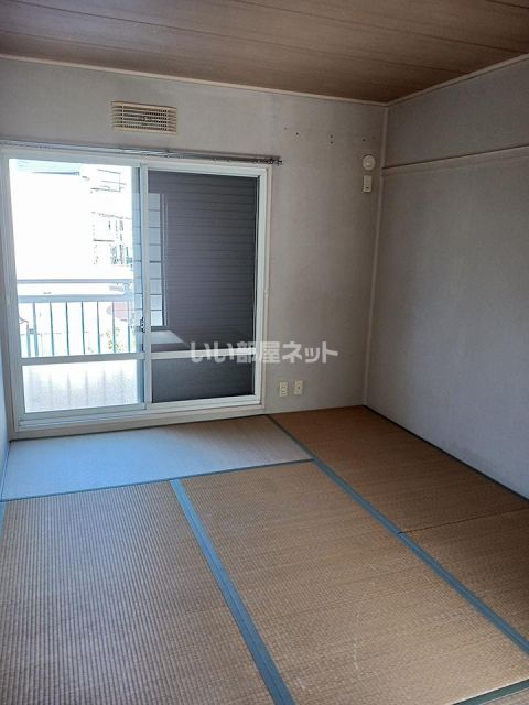 サンシティ寺部Bの居間写真
