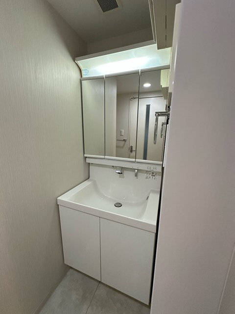 洗面設備　※参考写真※独立洗面台付きで朝の準備もらくらく♪お化粧すると