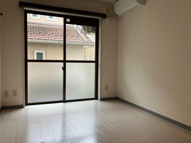 ラポール16の居間写真