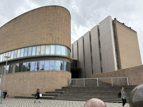 大学・短大　洗足学園音楽大学（大学・短大）まで367m