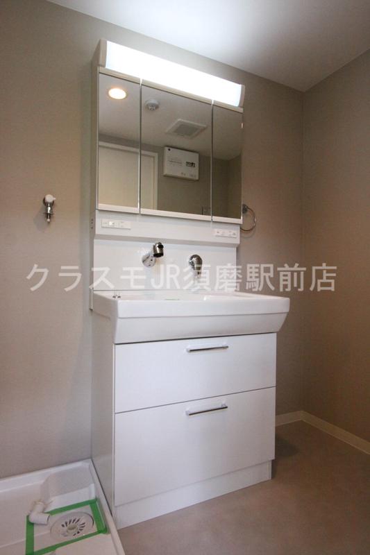 洗面設備　洗面台もキレイですね