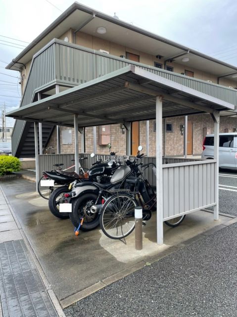 ＪＲ東海道本線 高塚駅 バス乗車時間：29分 最寄りバス停で下車 徒歩6分 2階建 築21年の外観写真