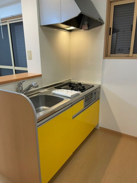ＪＲ東海道本線 高塚駅 バス乗車時間：29分 最寄りバス停で下車 徒歩6分 2階建 築21年のキッチン写真