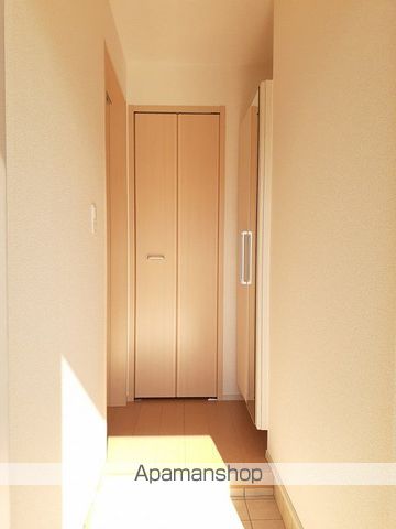 レジェンシーIIの玄関写真