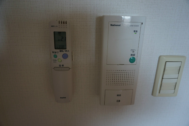 セキュリティ　エアコンリモコン・オートロック対応インターホン