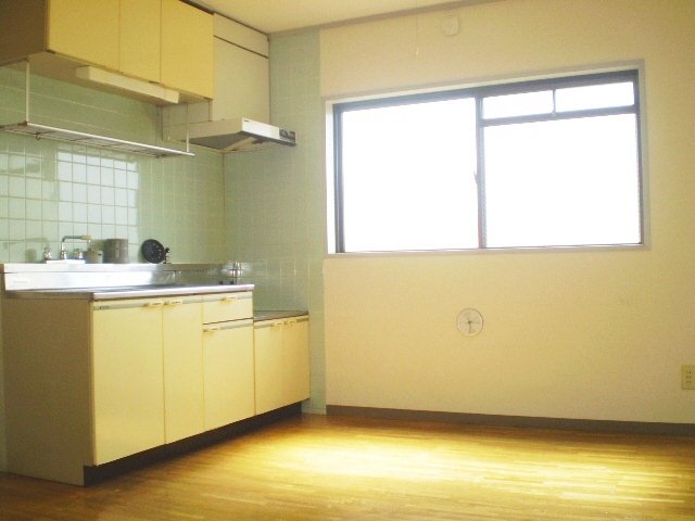 グリーンヒル夏見Iの居間写真