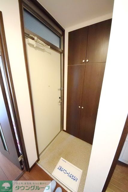玄関　※写真は別号室参考※