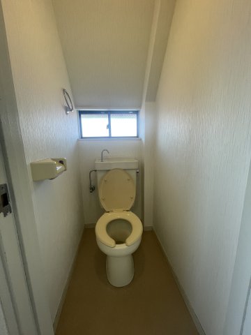 ヴィラ・パルナシウスのトイレ写真