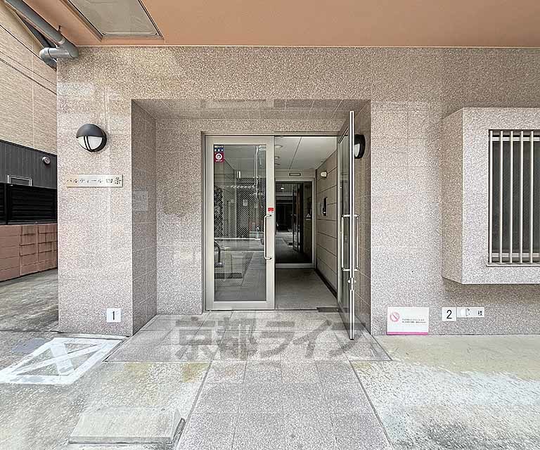 パルティール四条の外観写真