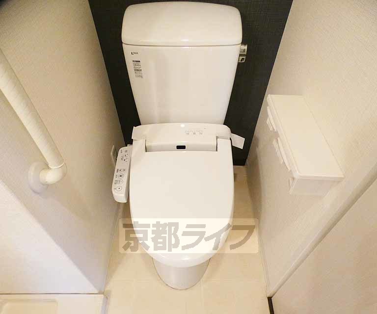 阪急京都線 西京極駅 徒歩3分 7階建 築16年のトイレ写真