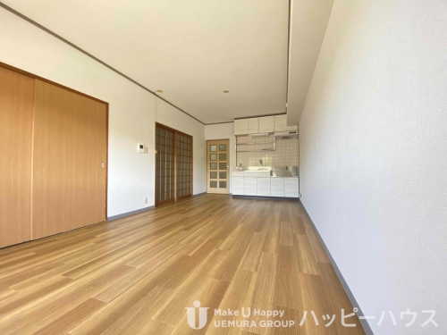 レークサイドパークの居間写真