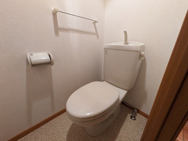 クレメント昆陽のトイレ写真