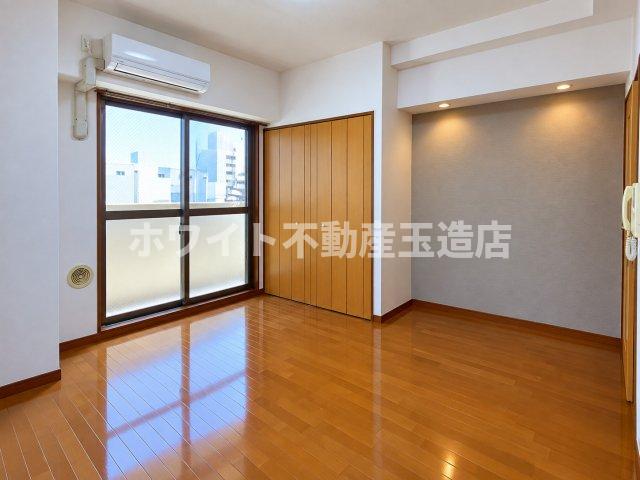 地下鉄谷町線 谷町九丁目駅 徒歩1分 10階建 築23年の居間写真