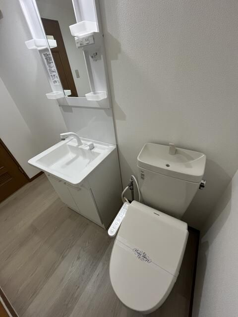 コリーヌ恵比寿のトイレ写真