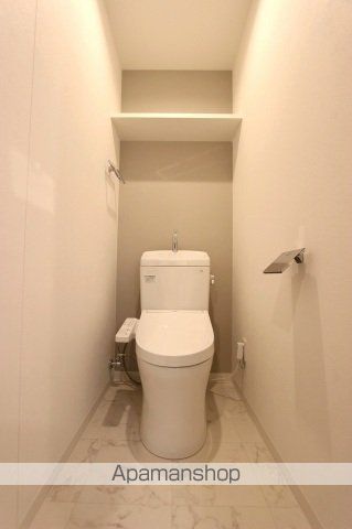 広島電鉄皆実線 南区役所前駅 徒歩5分 11階建 築5年のトイレ写真