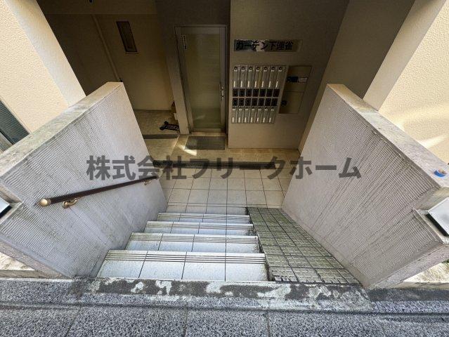 ＪＲ中央線 三鷹駅 徒歩10分 3階建 築12年の外観写真
