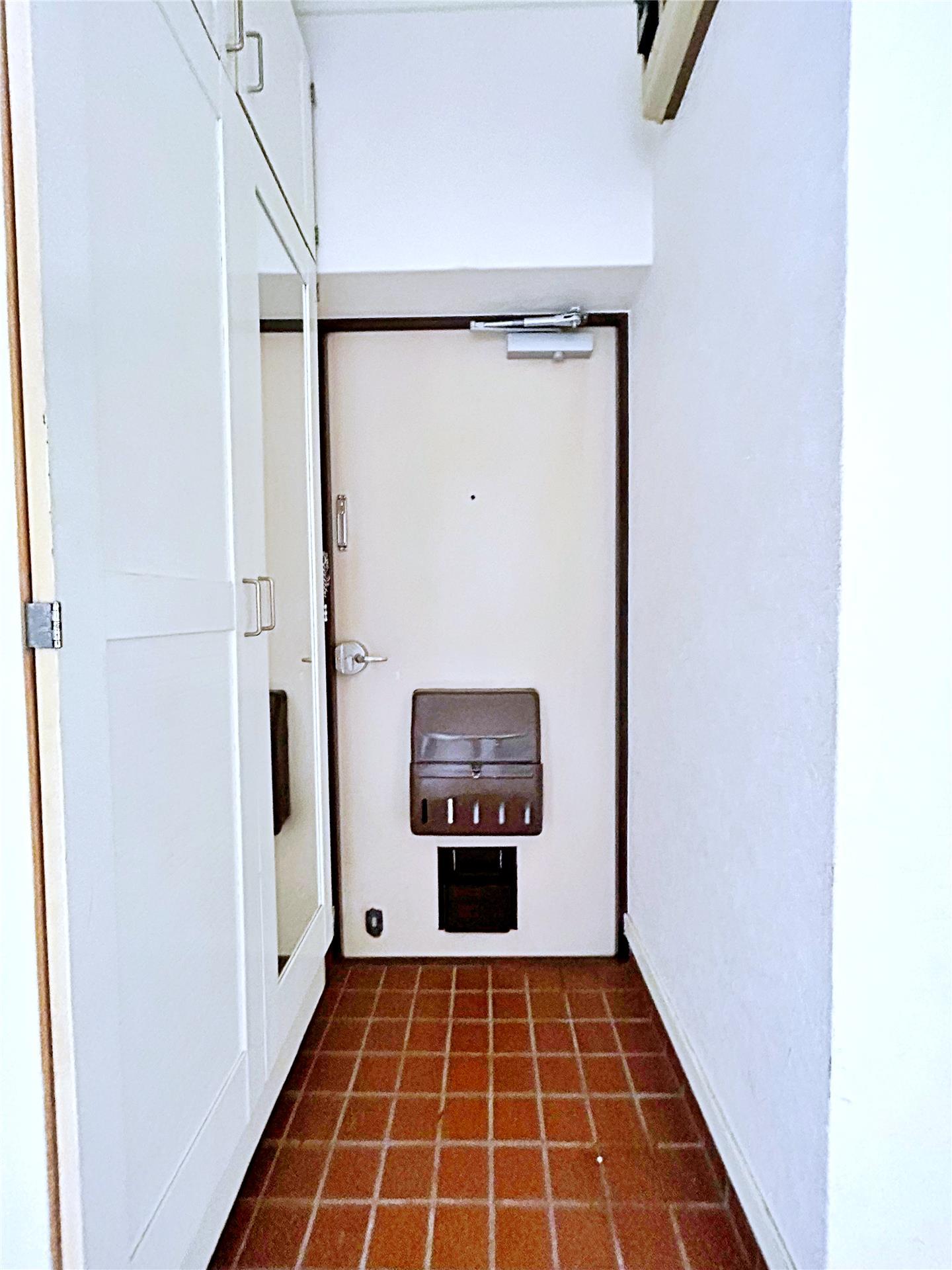 エメラルドマンション南小倉C棟の玄関写真