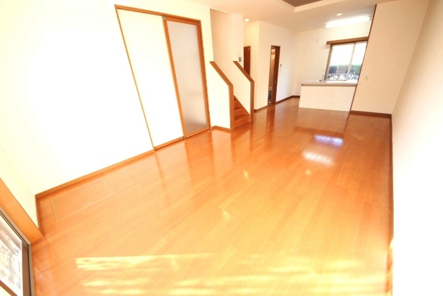 近鉄奈良線 学園前駅 徒歩8分 2階建 築20年の居間写真
