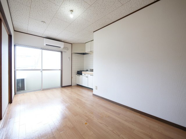 居室・リビング　※写真は別の部屋のものです。