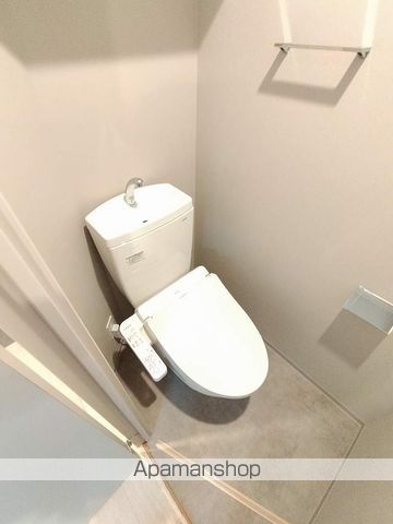 地下鉄御堂筋線 江坂駅 徒歩7分 10階建 築4年のトイレ写真