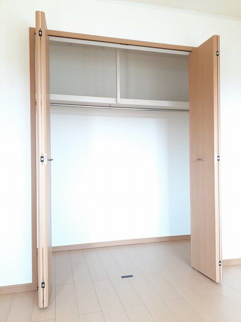 ＪＲ東海道本線 六合駅 バス乗車時間：17分 最寄りバス停で下車 徒歩8分 2階建 築19年の内装写真